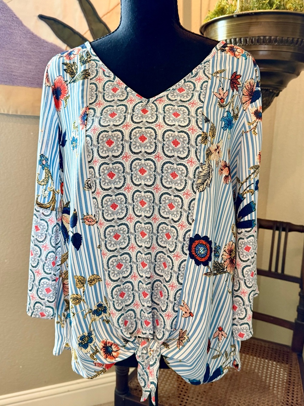 Floral Mix-Print Tie-Front V-Neck Top — Blue/White